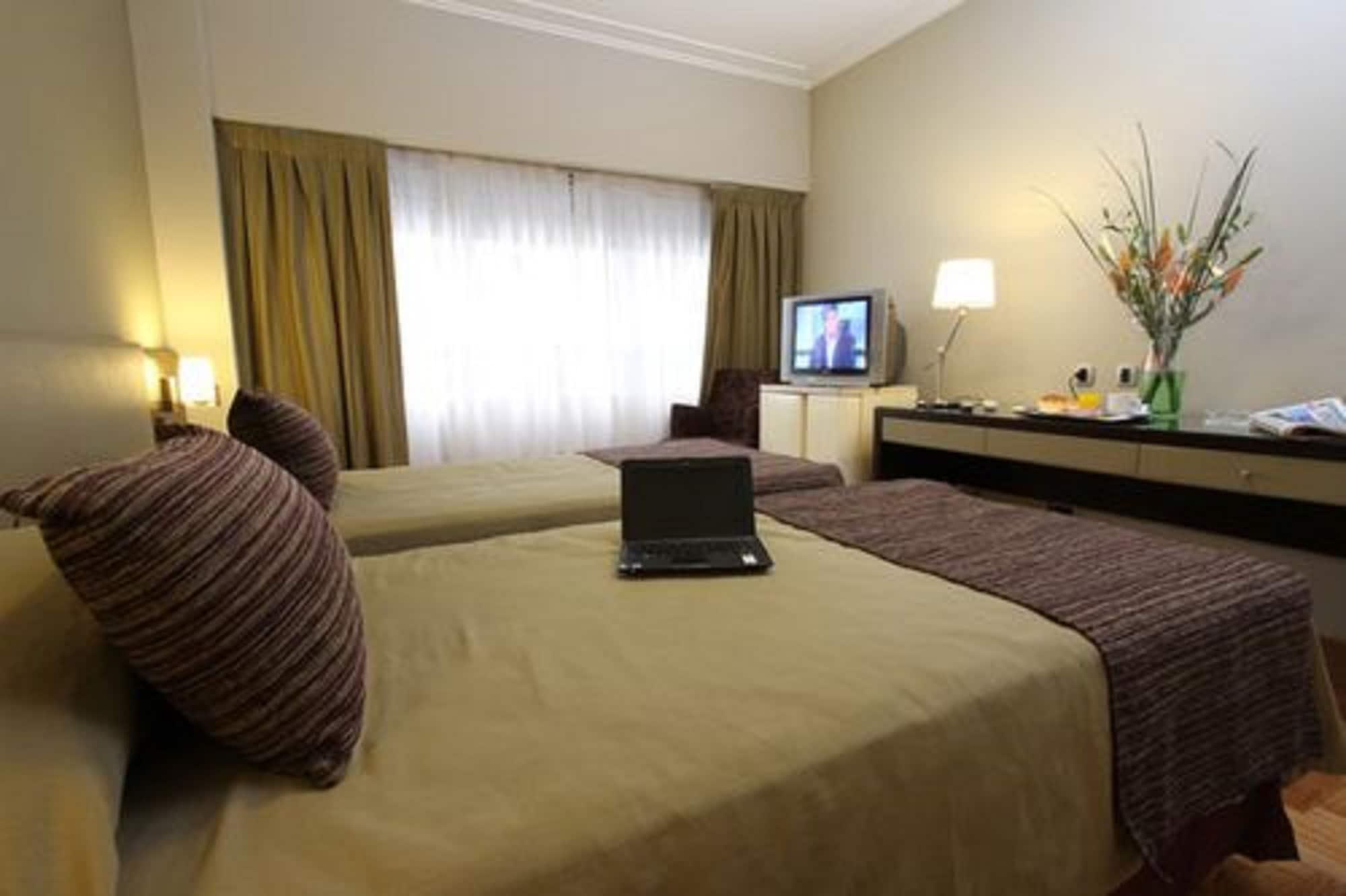 Hotel Victory - Buenos Aires — Photos 1